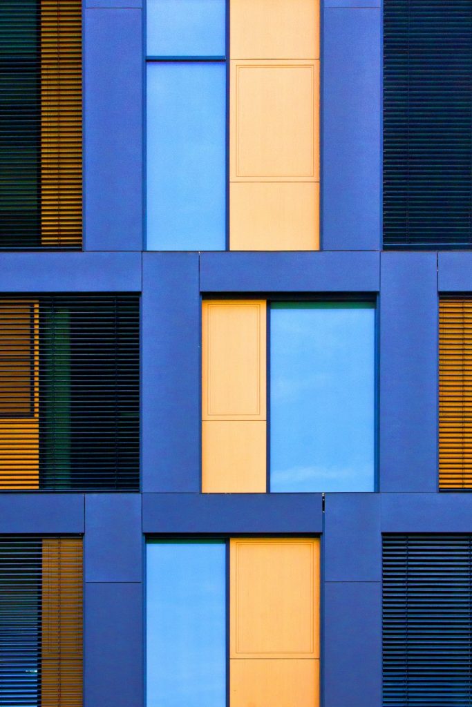 geometric-building-facade-with-bright-colors-qni2-kr-0i