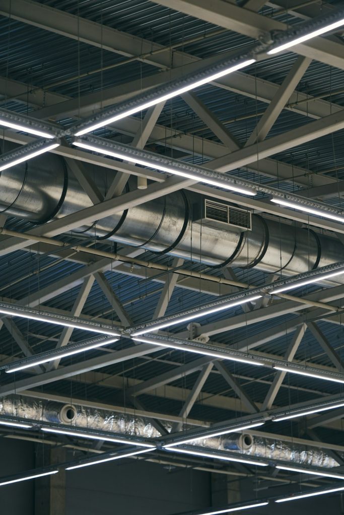 the-ceiling-of-a-building-with-a-lot-of-lights-4dtsuqjd-gi